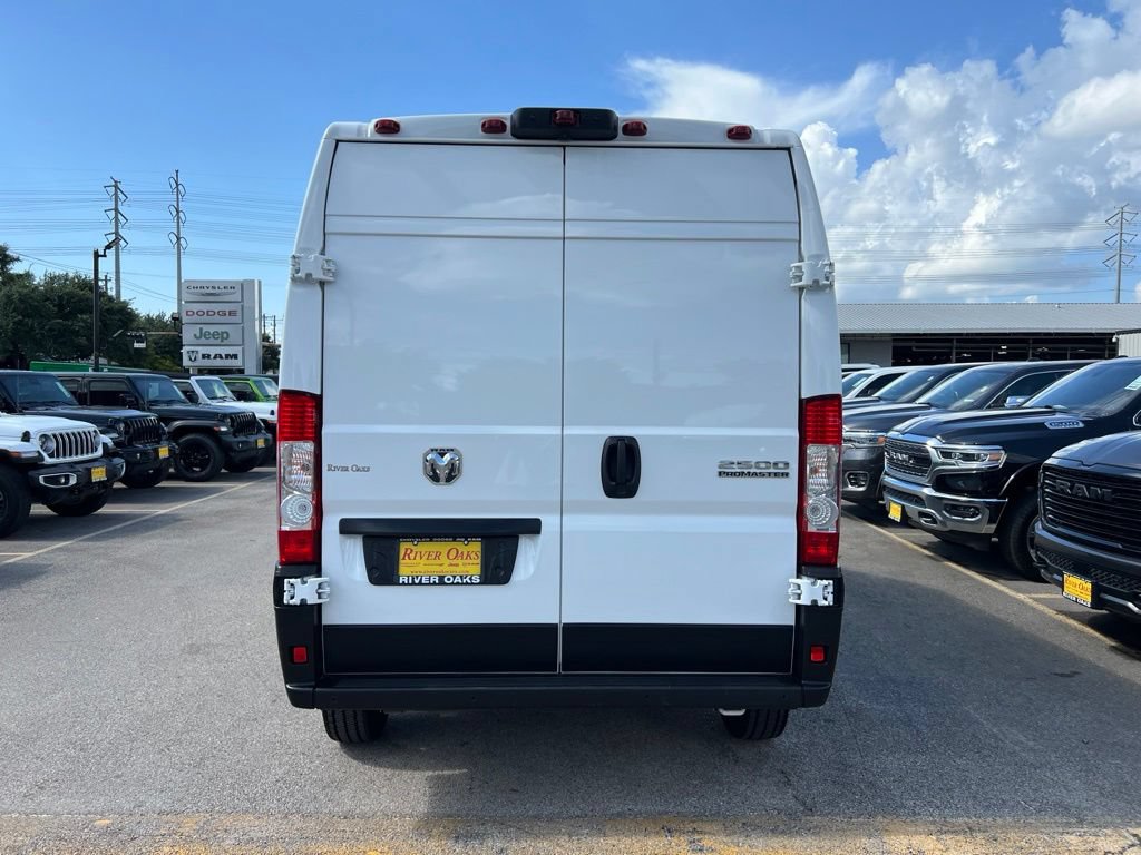 Used 2026 RAM ProMaster 2500 w/ Safety Group FWD image 5