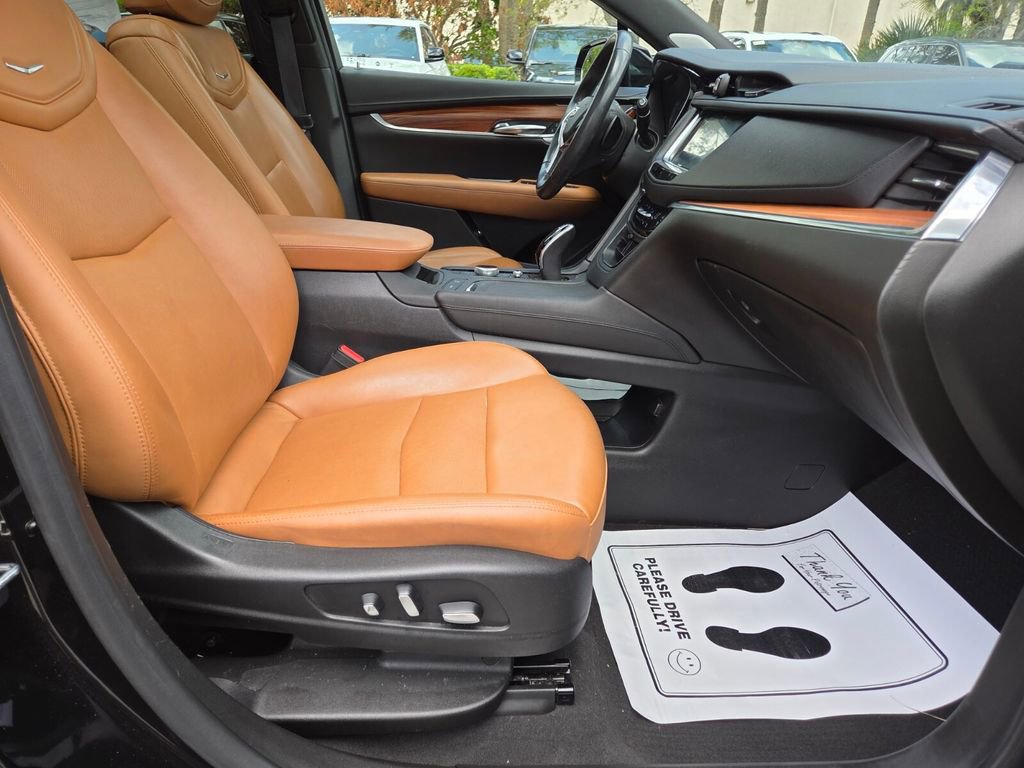 Used 2020 Cadillac XT5 Premium Luxury FWD image 10