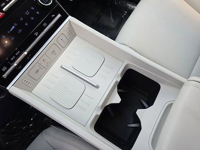 New 2025 Hyundai Santa Fe Calligraphy image 29