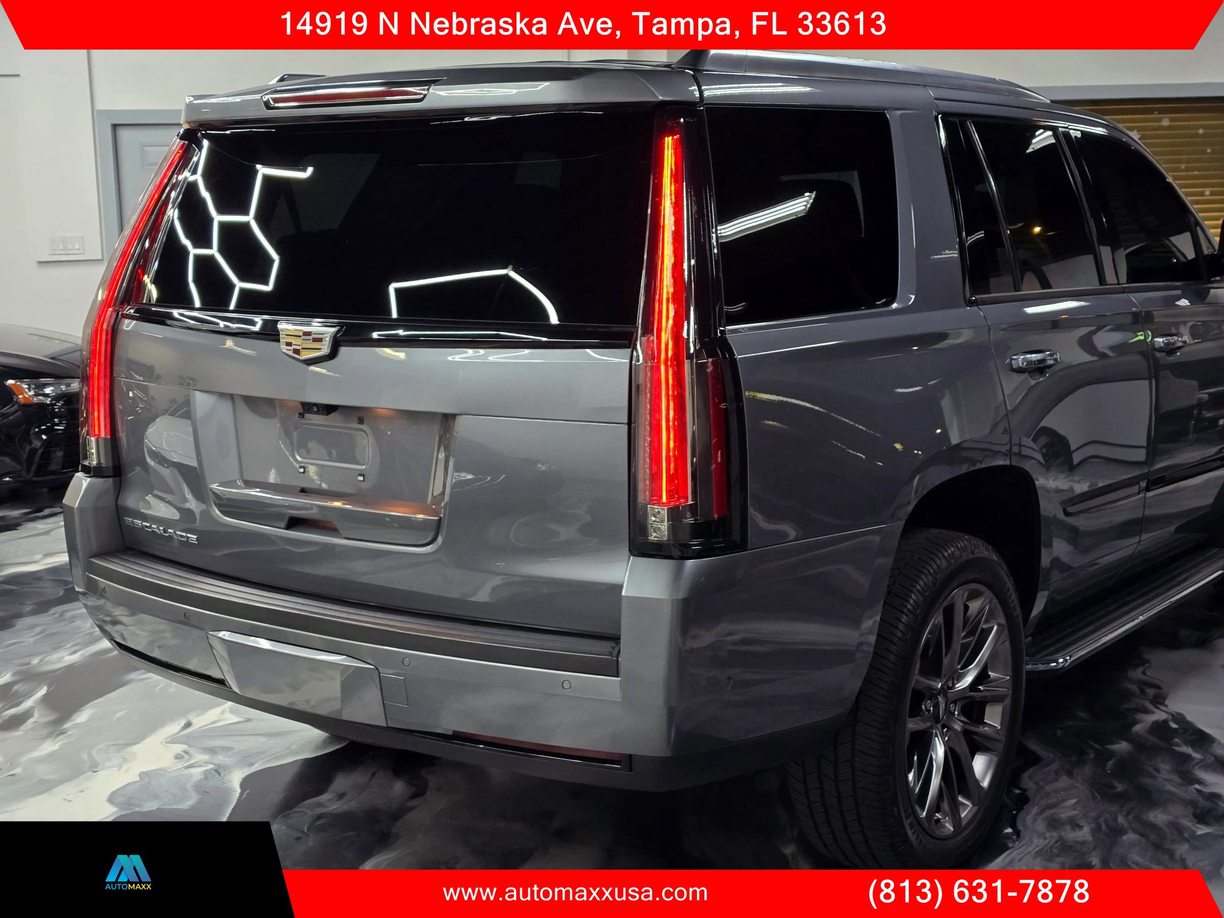 Used 2019 Cadillac Escalade Luxury w/ Escalade Sport Edition image 14