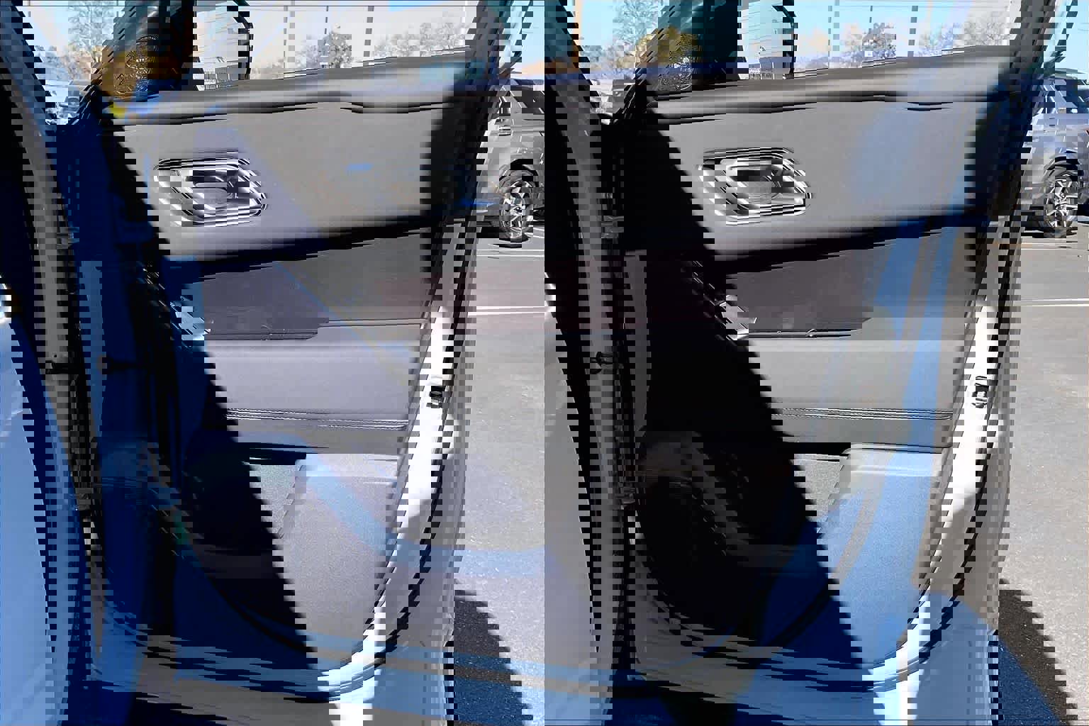 New 2026 Land Rover Range Rover Velar Dynamic SE image 30