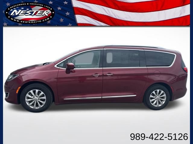 Used 2018 Chrysler Pacifica Touring-L Plus image 1