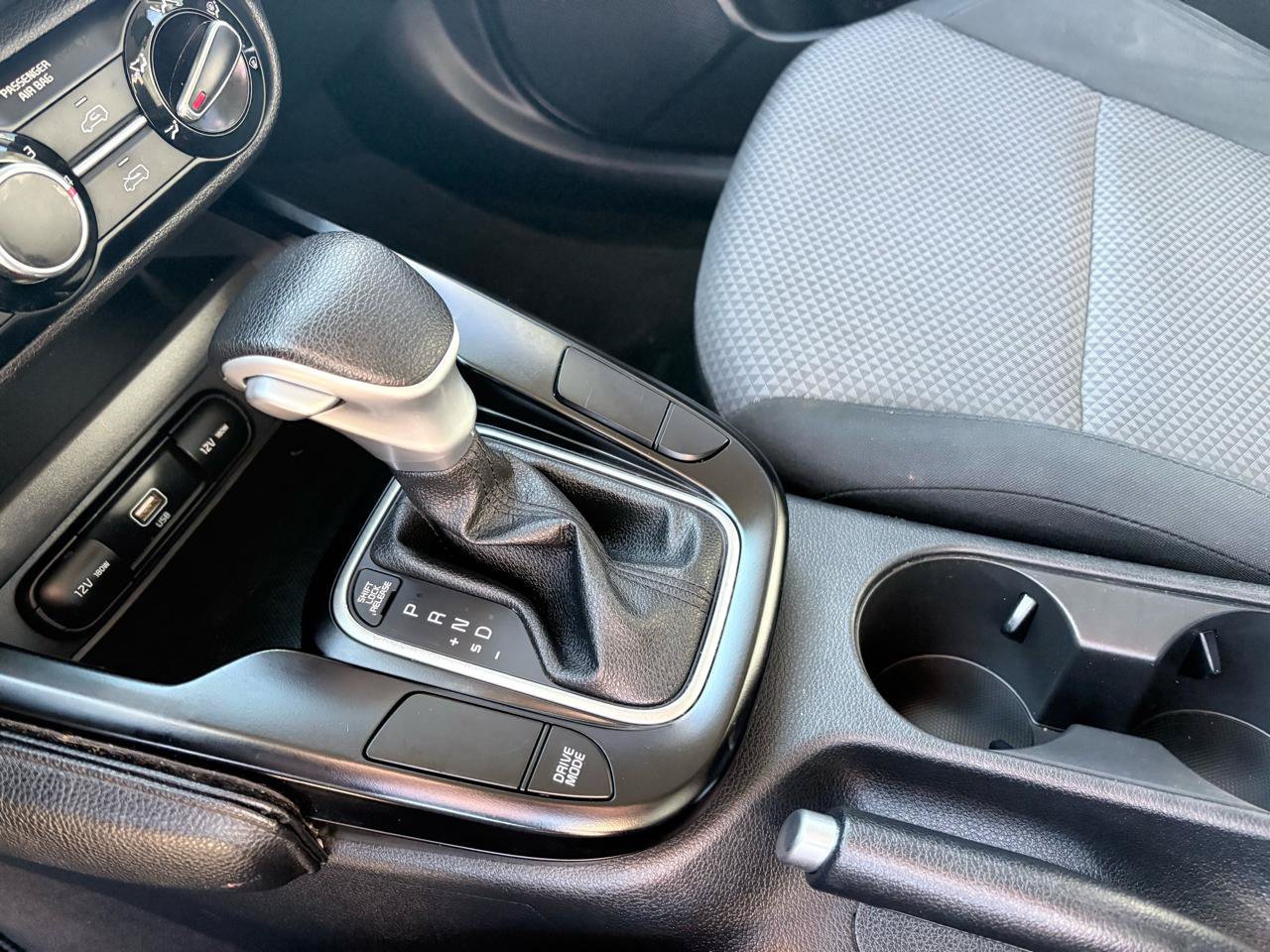 Used 2022 Kia Soul LX w/ Technology Package FWD image 7