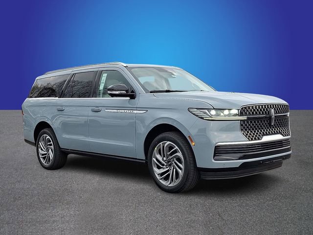 New 2026 Lincoln Navigator L Reserve AWD/4WD image 2