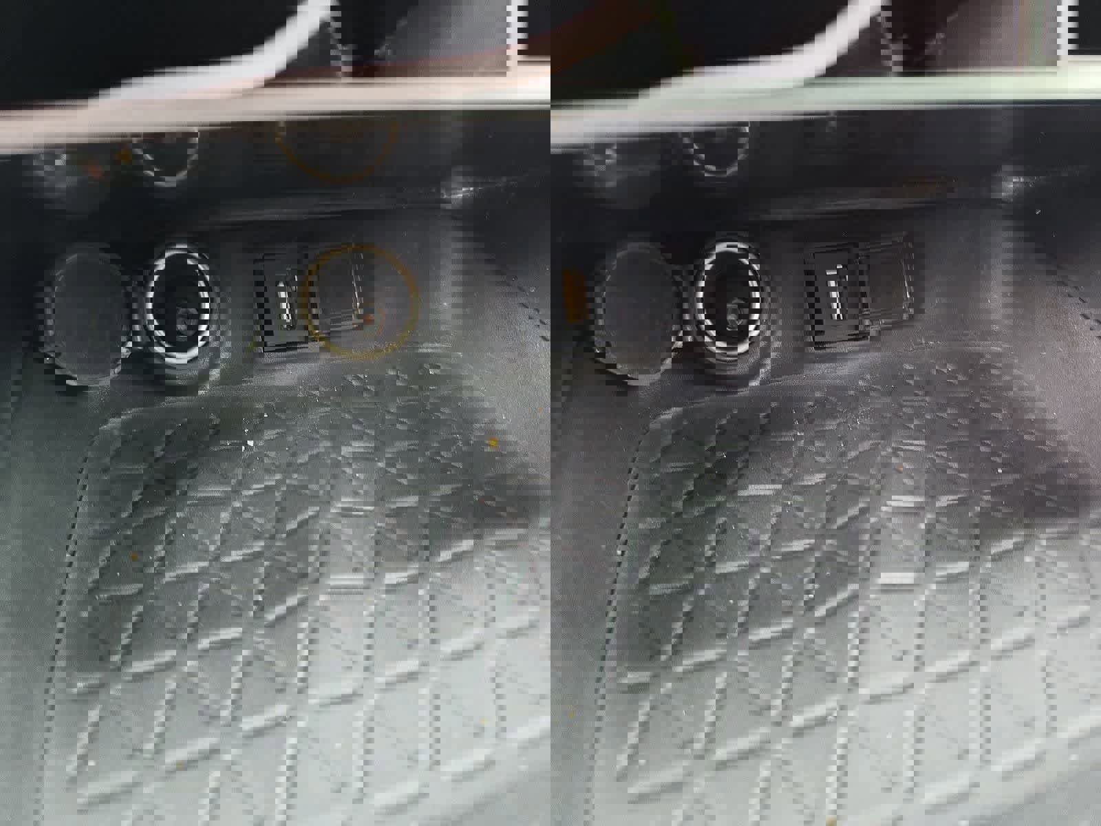 Used 2021 Toyota RAV4 XLE Premium image 30