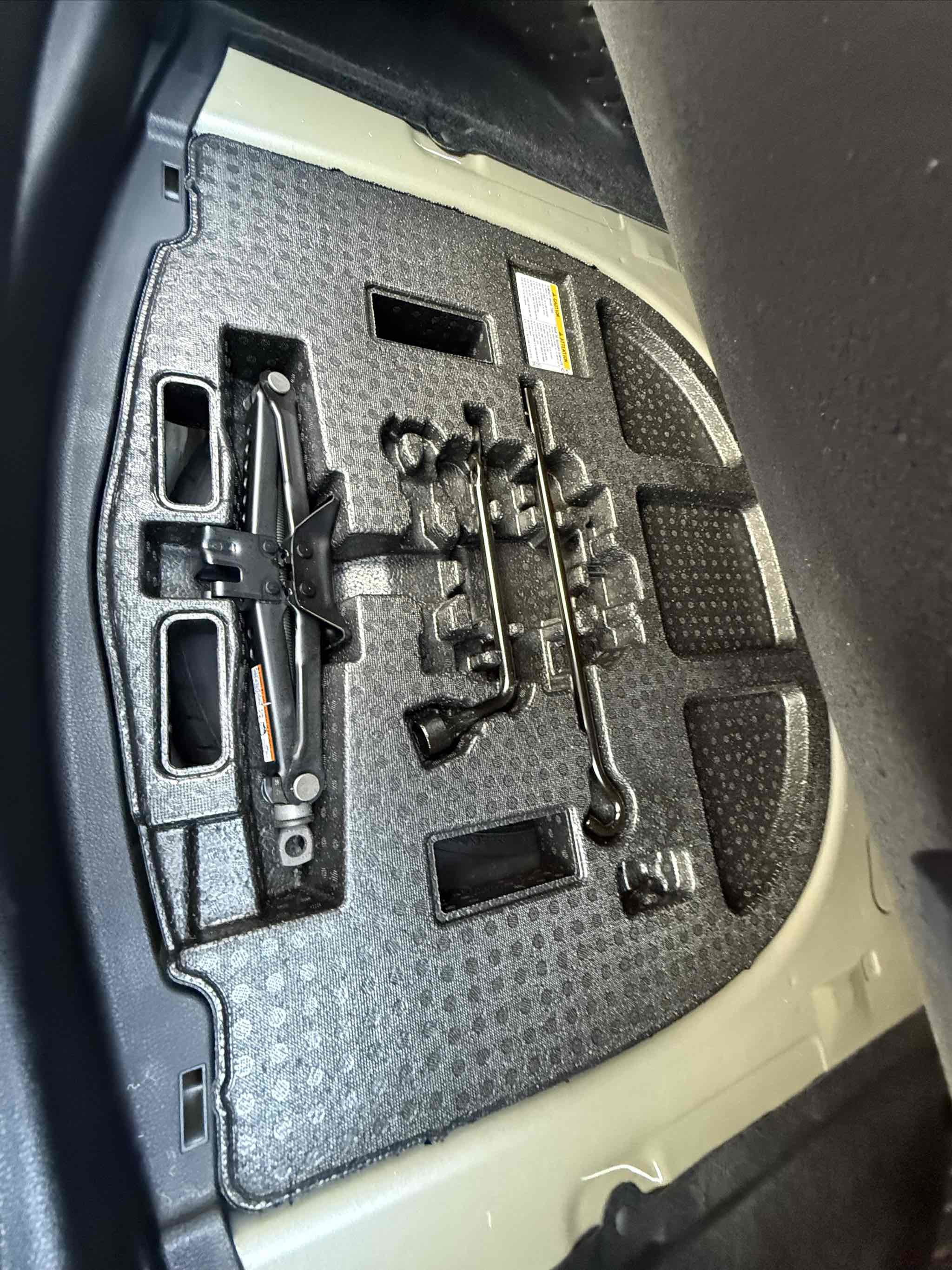 Used 2019 Toyota Camry LE image 62