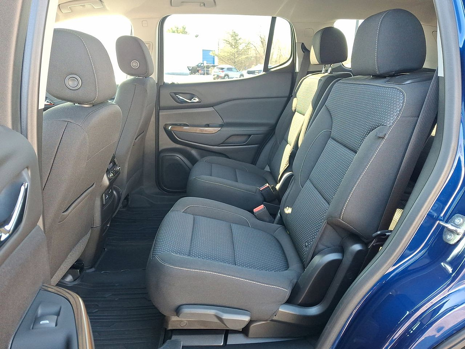 Certified 2023 GMC Acadia SLE w/ Driver Convenience Package image 20