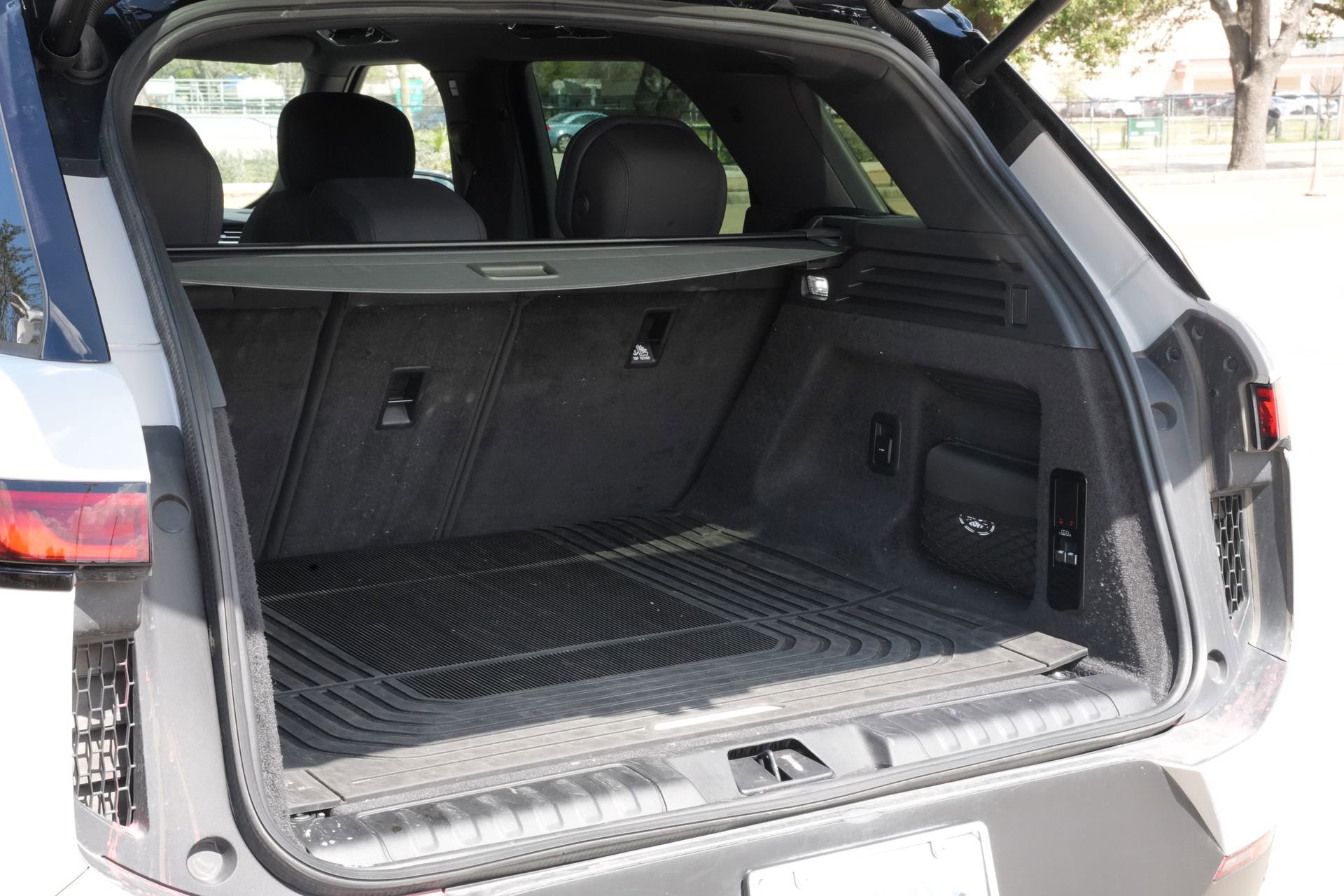 Used 2024 Land Rover Range Rover Sport SE image 23