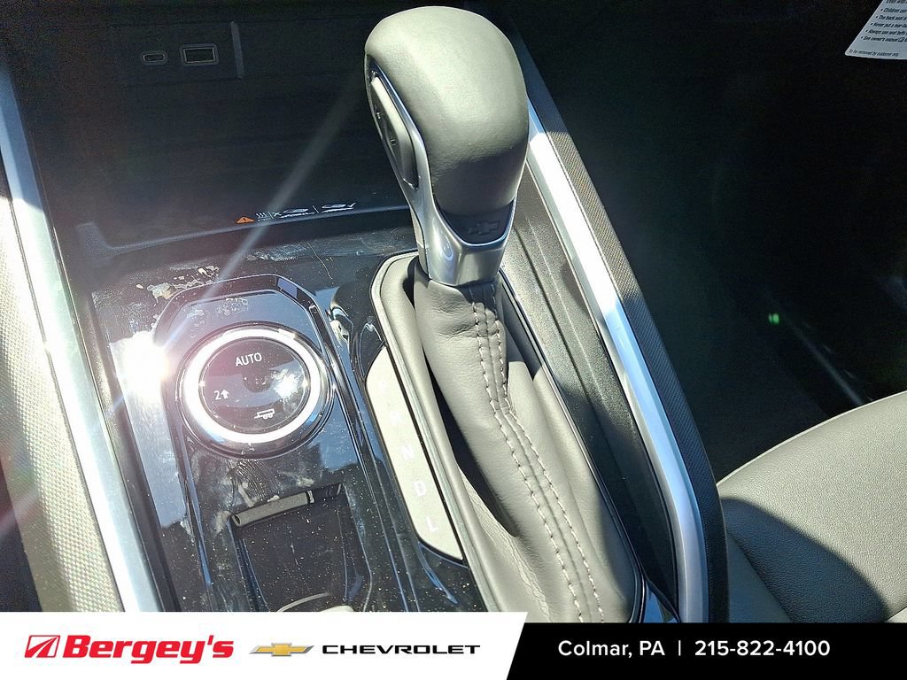 New 2026 Chevrolet Colorado LT w/ LT Convenience Package AWD/4WD image 11