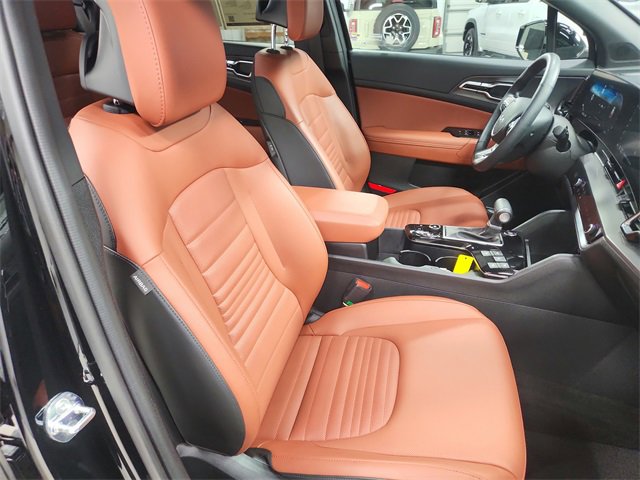 Used 2025 Kia Sportage SX image 41