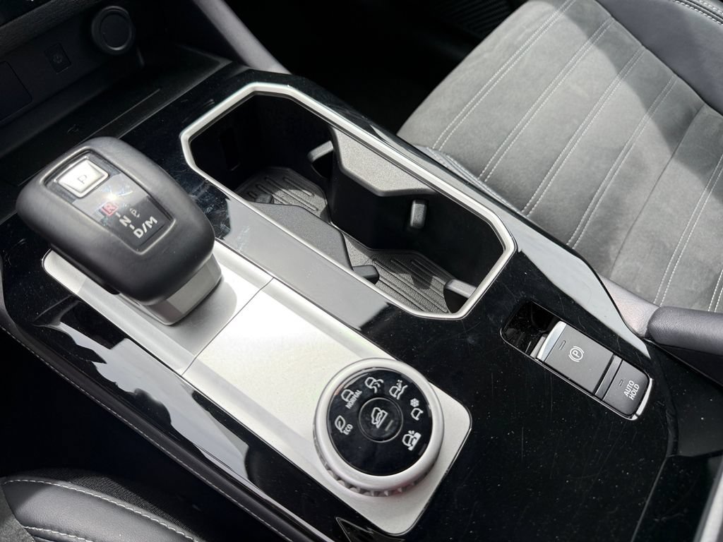Used 2025 Mitsubishi Outlander SE AWD/4WD image 27