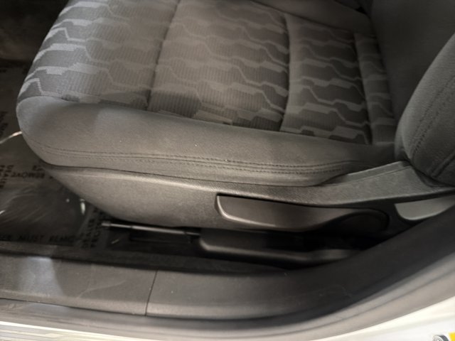 Used 2015 Chevrolet Volt w/ Enhanced Safety Package 1 FWD image 16