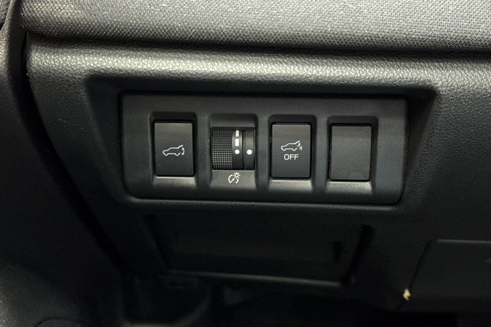 Used 2025 Subaru Outback Premium image 35