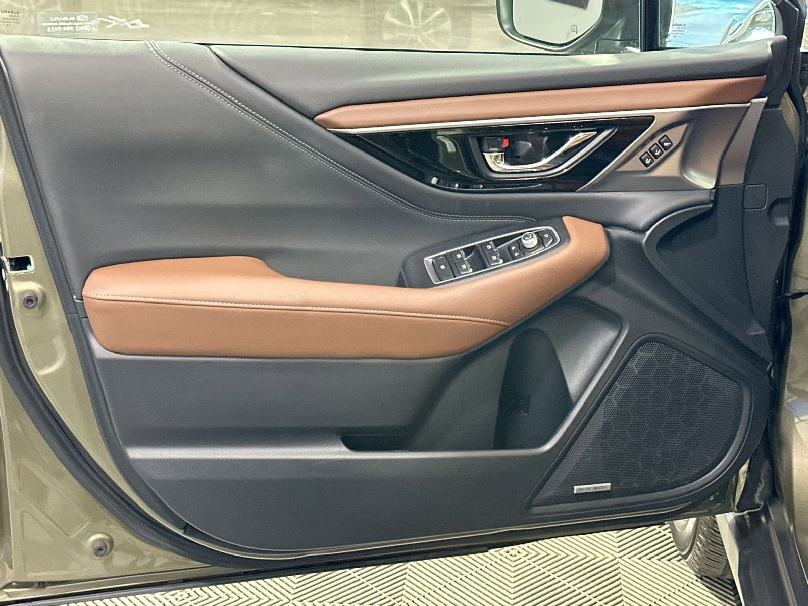 Used 2023 Subaru Outback Touring image 15