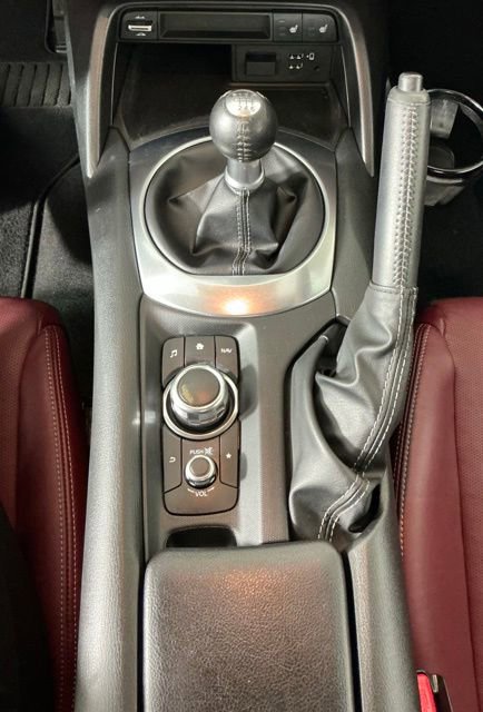 Used 2020 MAZDA MX-5 Miata RF Grand Touring RWD image 18