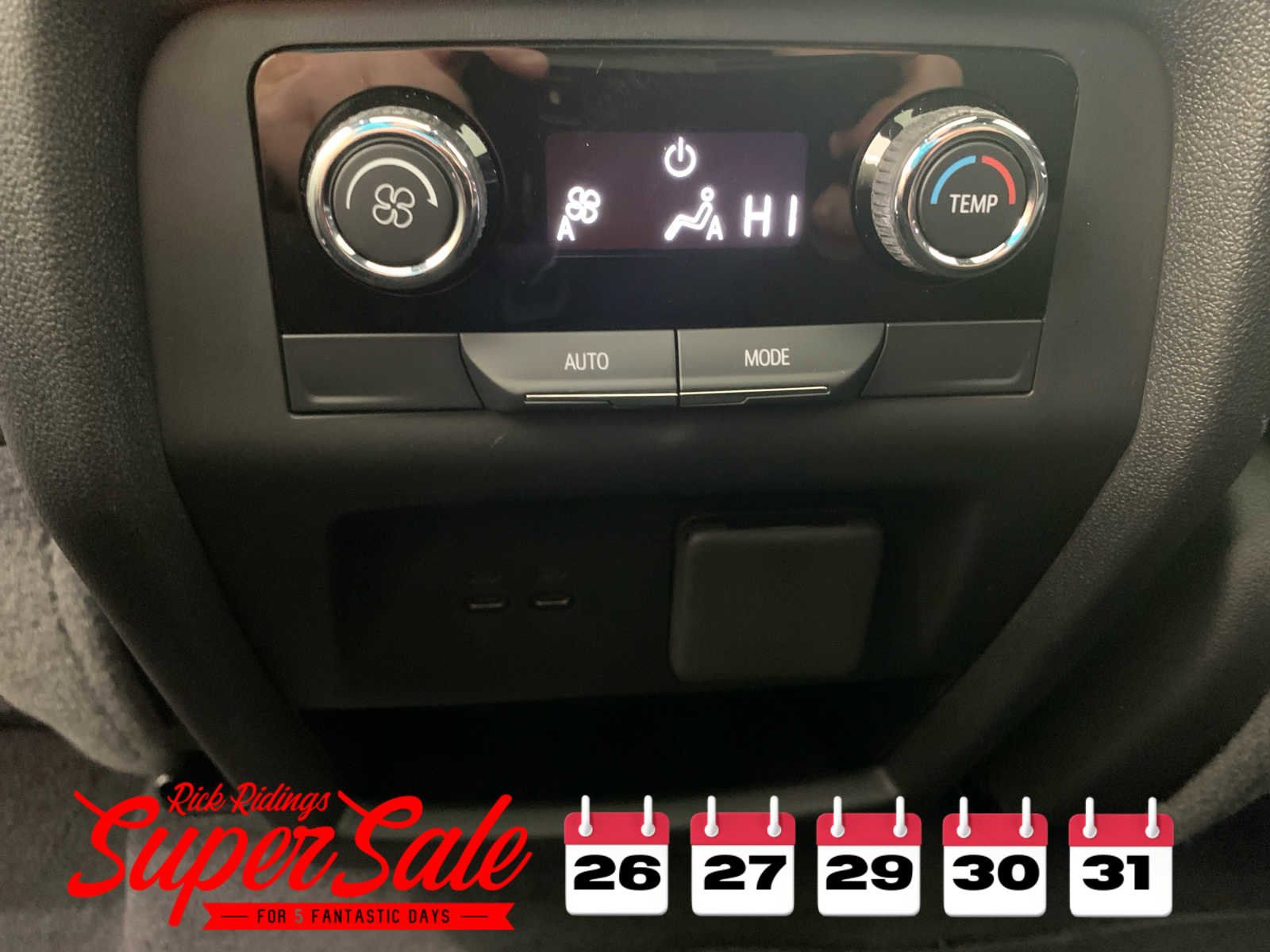 Used 2024 Chevrolet Traverse Z71 w/ Enhanced Driving Package image 17