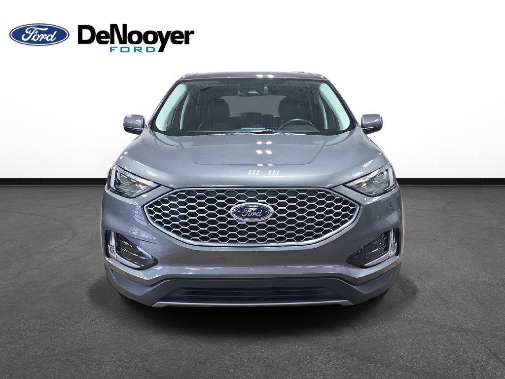 Used 2023 Ford Edge SEL w/ Convenience Package AWD/4WD image 3