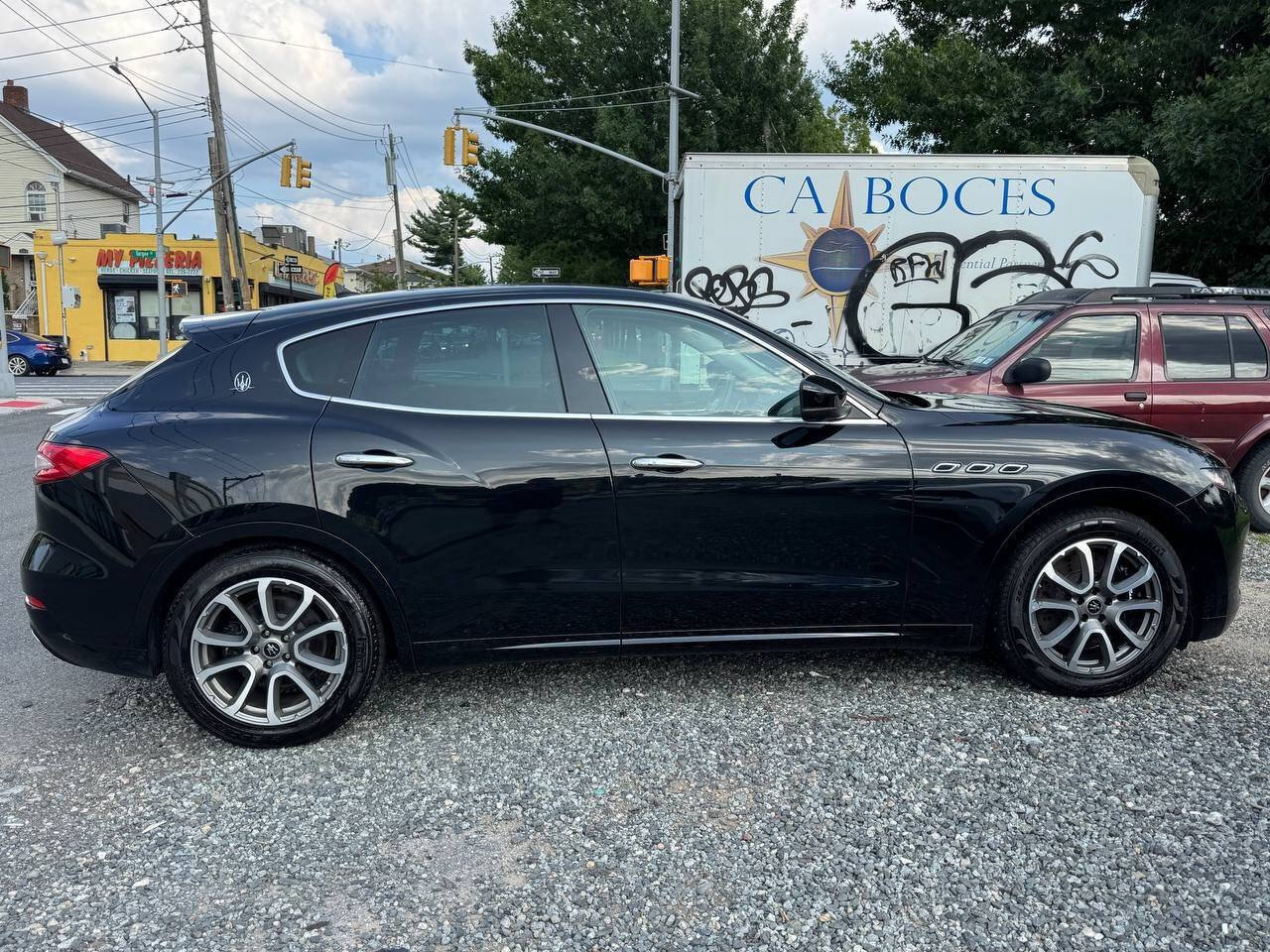 Used 2020 Maserati Levante S AWD/4WD image 4