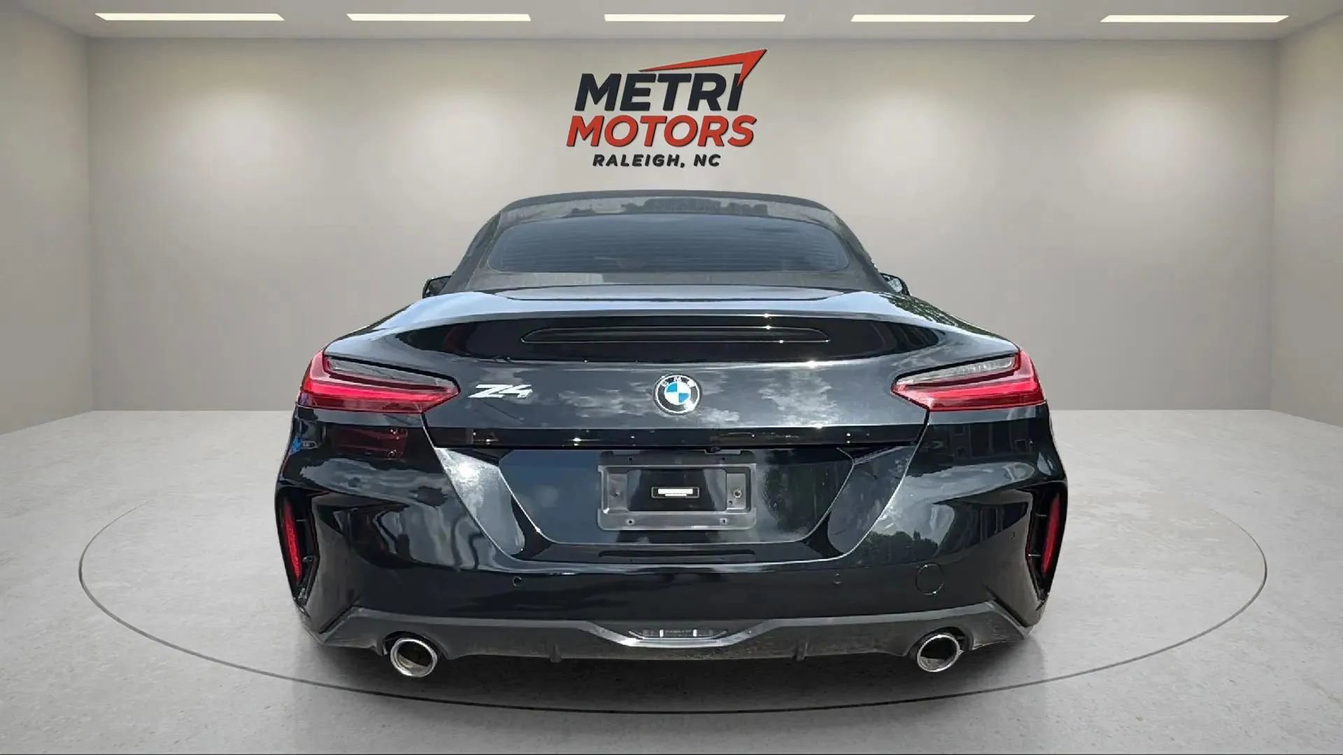 Used 2022 BMW Z4 sDrive30i w/ M Sport Package image 5