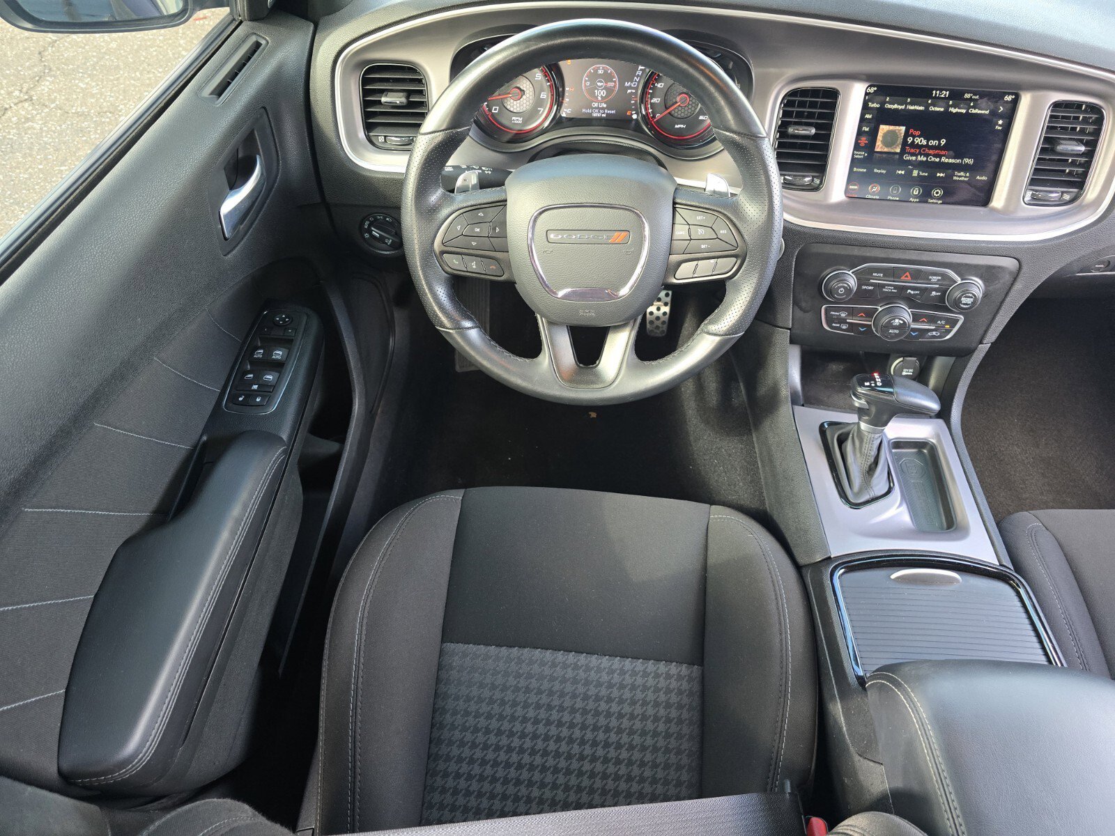 Used 2022 Dodge Charger R/T w/ Blacktop Package image 14