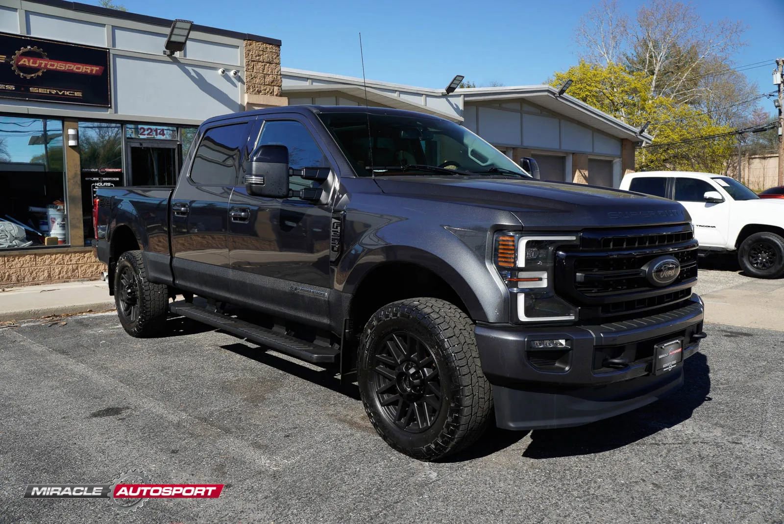 Used 2020 Ford F350 Lariat image 10