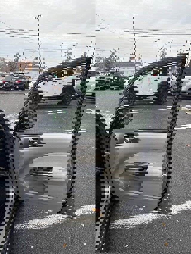 Used 2011 Subaru Forester 2.5X Limited image 17