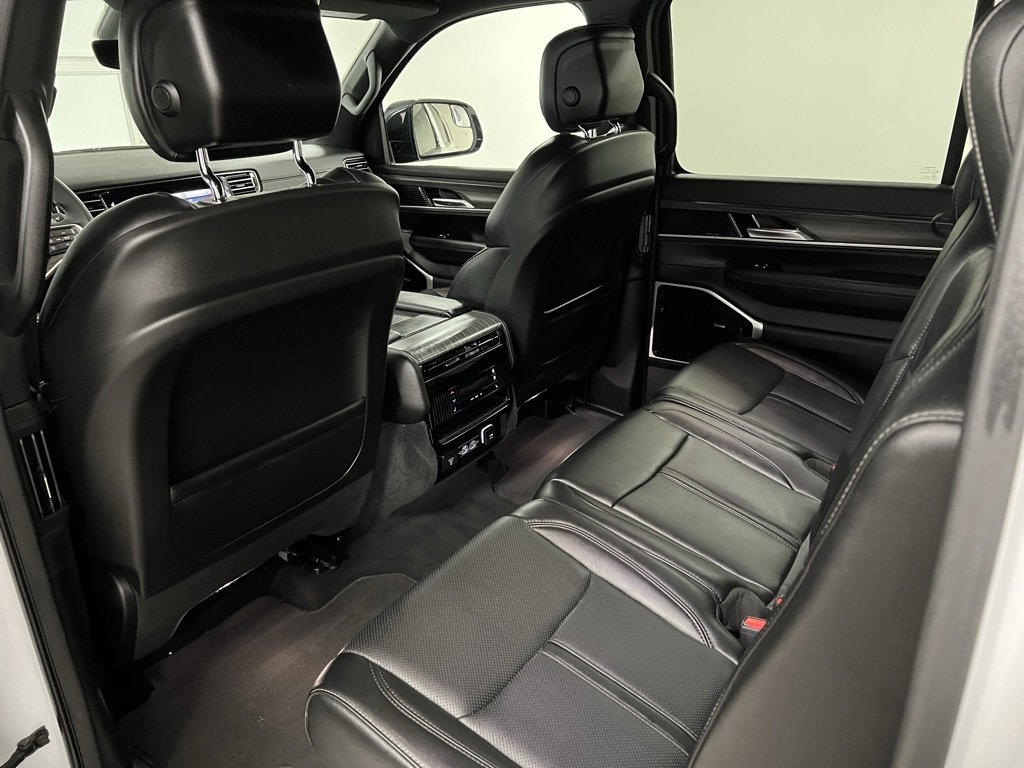 Used 2023 Jeep Wagoneer L Series III w/ Premium Group I image 57