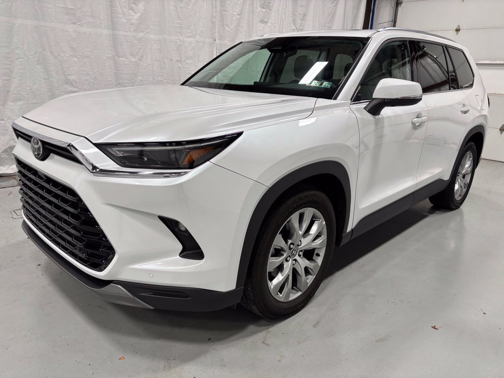 Used 2026 Toyota Grand Highlander AWD image 3