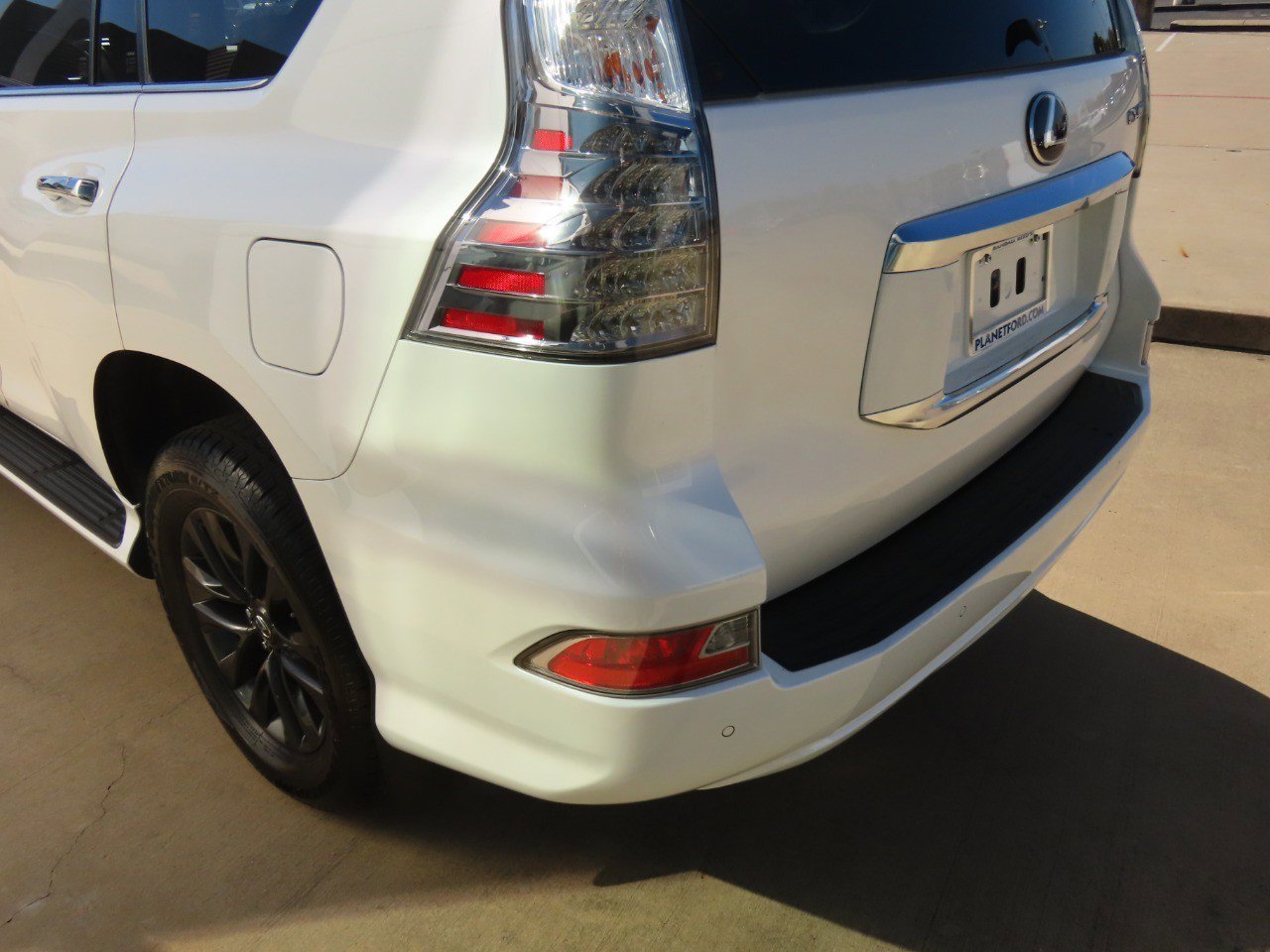 Used 2020 Lexus GX 460 Premium w/ Premium Package image 13