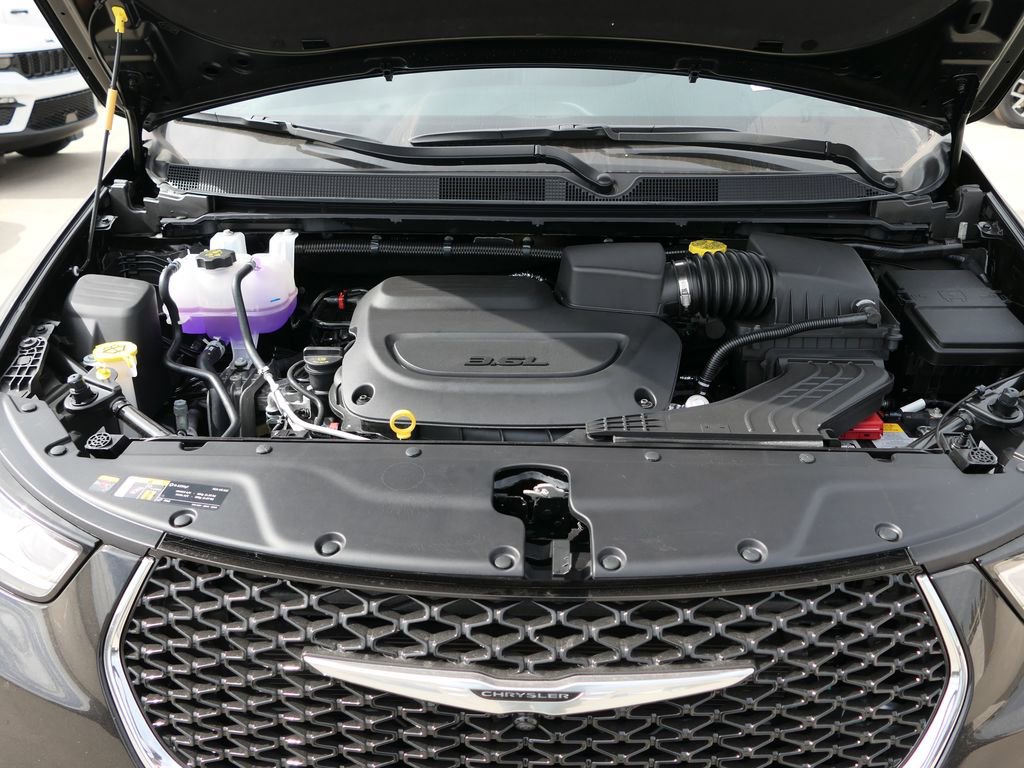New 2026 Chrysler Pacifica Select image 23