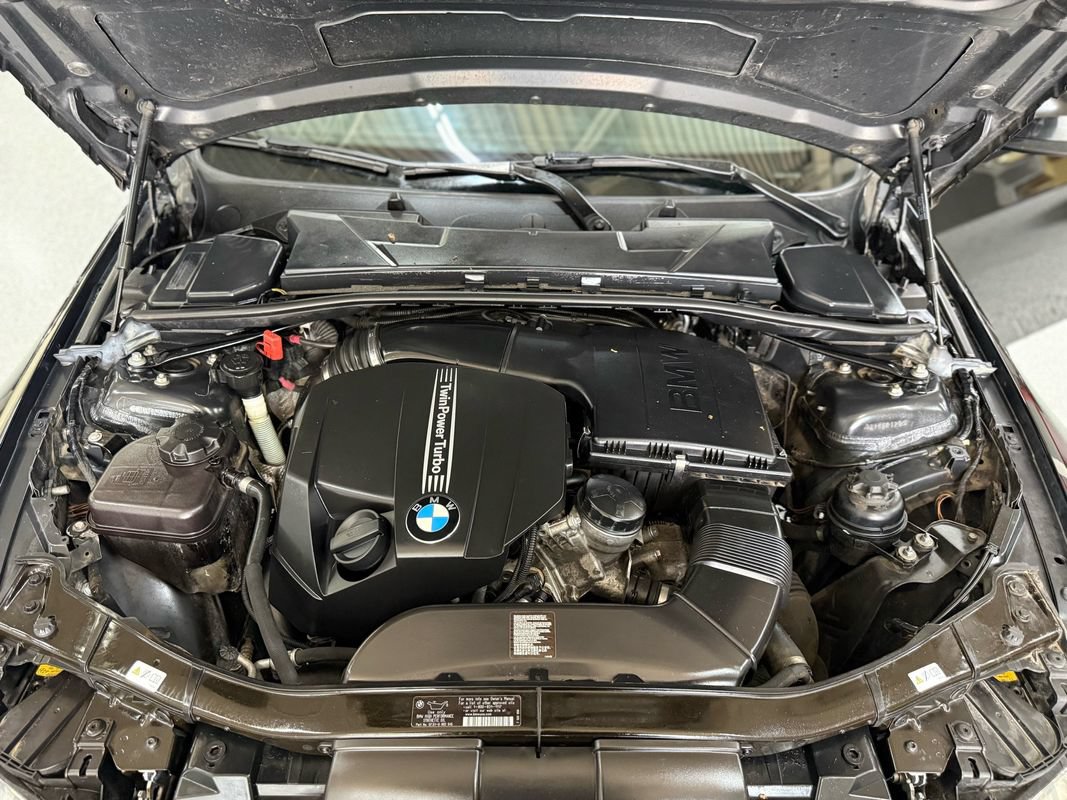 Used 2013 BMW 335i xDrive Coupe AWD/4WD image 23