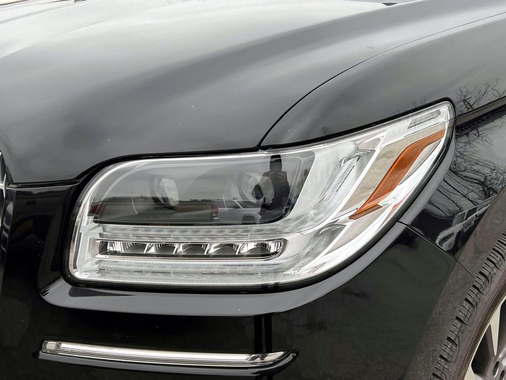 Used 2020 Lincoln Navigator L Reserve w/ Equipment Group 201A Reserve image 9