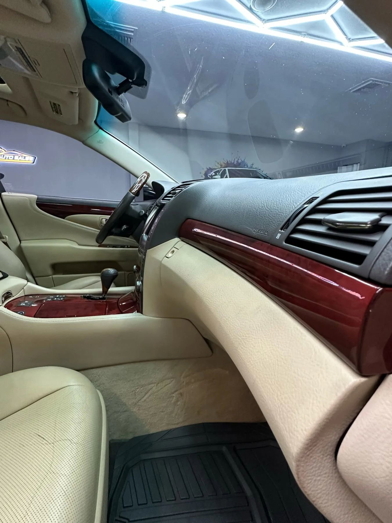 Used 2009 Lexus LS 460 AWD image 28