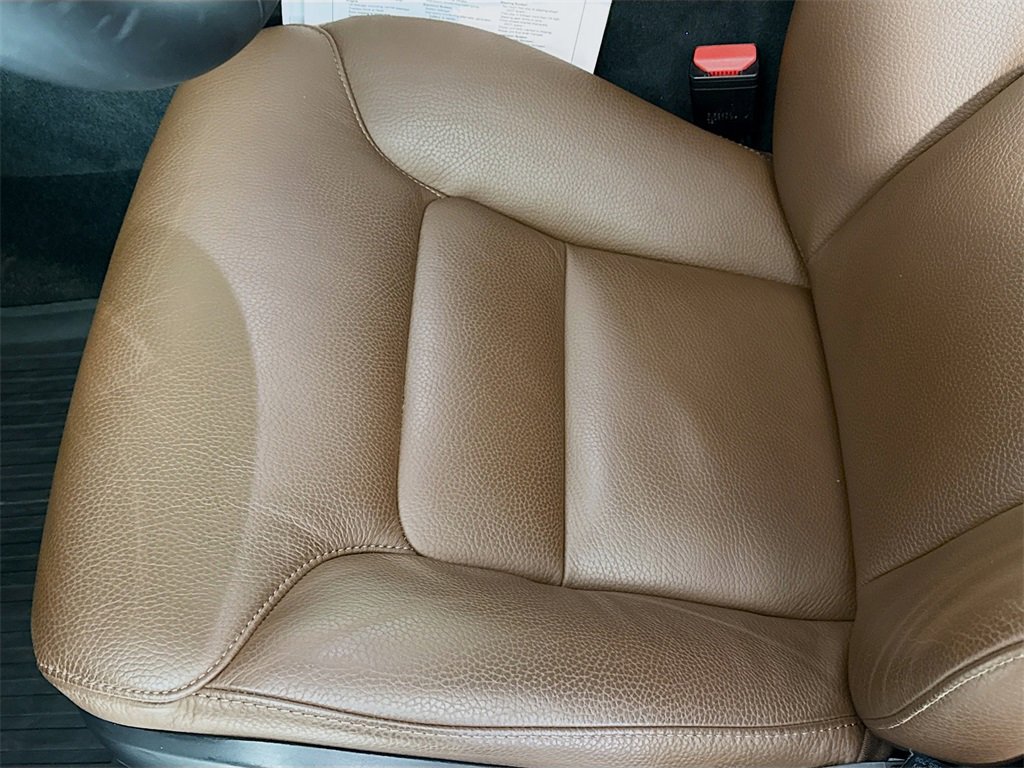 Used 2024 Volvo V60 B5 Cross Country Plus w/ Protection Package Premier image 21