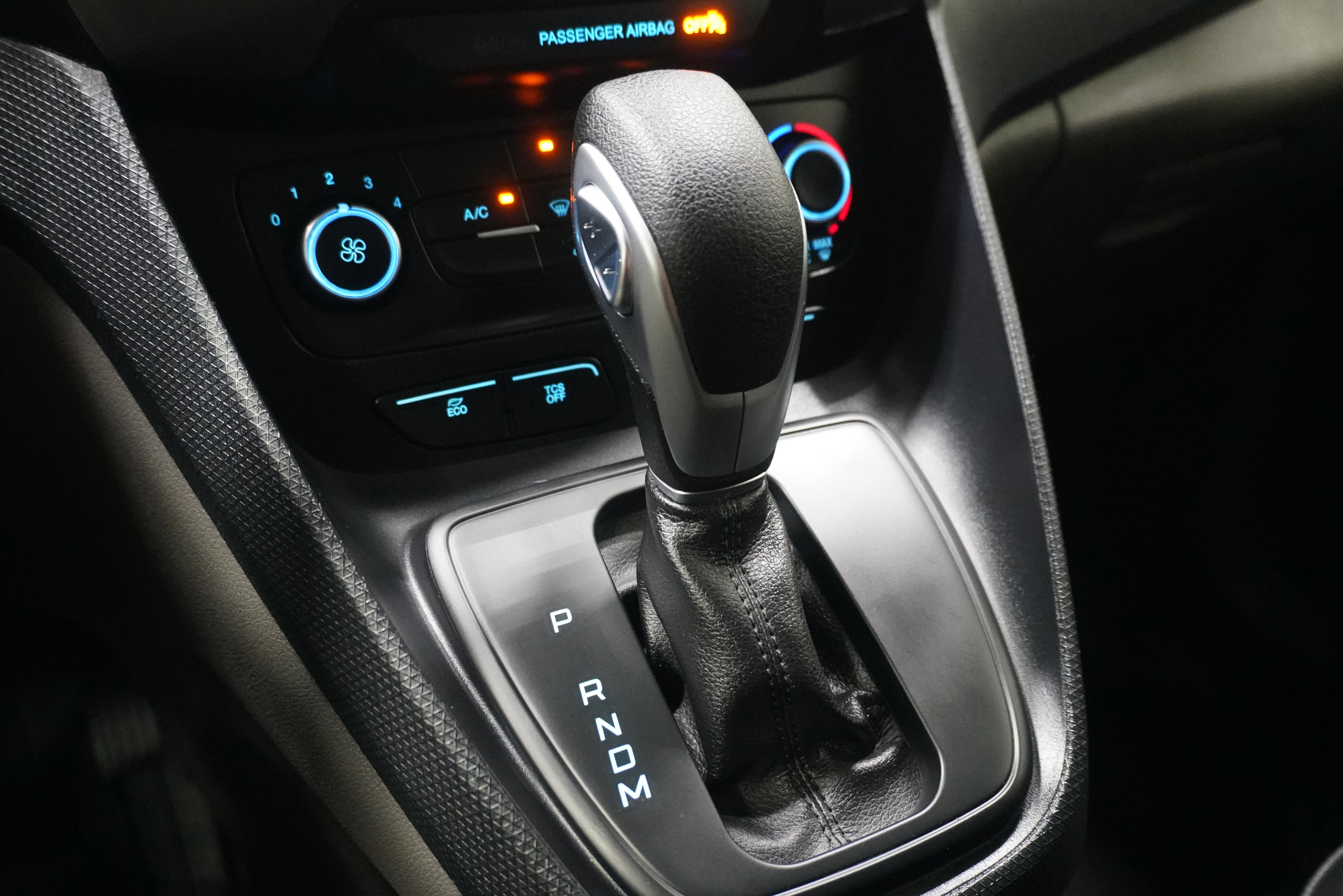 Used 2023 Ford Transit Connect XL image 17