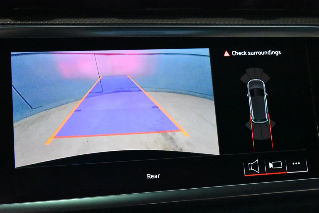 Certified 2025 Audi Q3 2.0T Premium w/ Convenience Package image 11