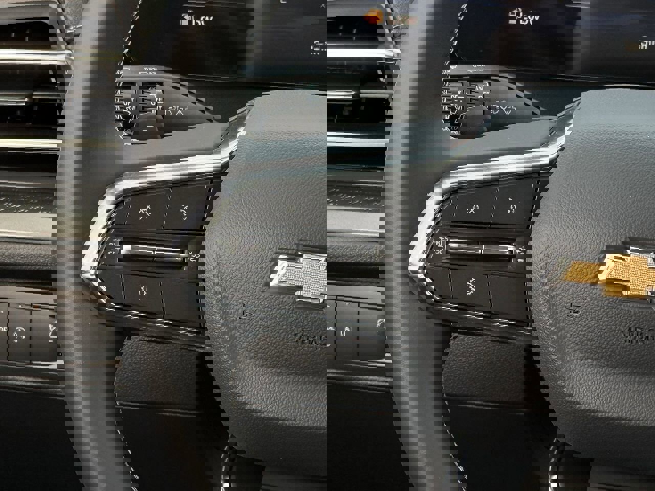 New 2026 Chevrolet Traverse LT image 13