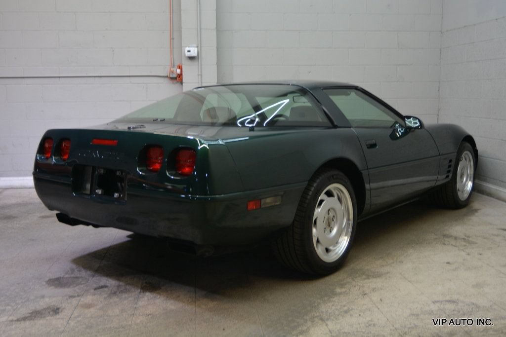 Used 1992 Chevrolet Corvette Coupe RWD image 5