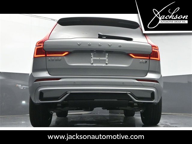 Used 2025 Volvo XC60 B5 Core w/ Climate Package image 37
