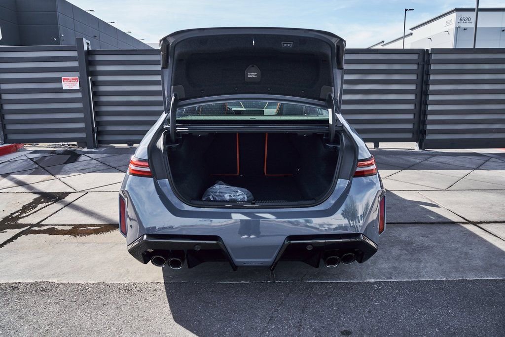 Used 2026 BMW M5 w/ Executive Package image 23