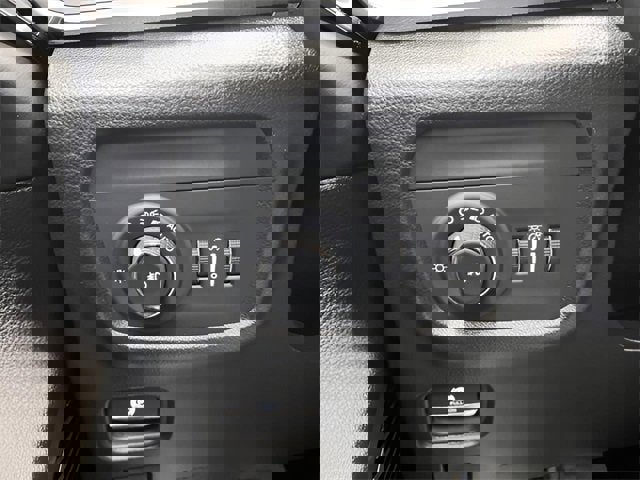 Used 2023 Jeep Grand Cherokee Overland w/ Adv Protech Group III image 21