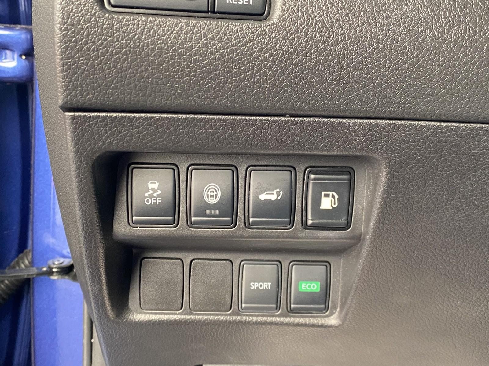 Used 2020 Nissan Rogue SV FWD image 22