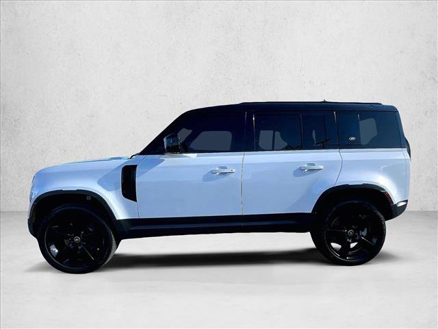 Used 2023 Land Rover Defender 110 SE image 6