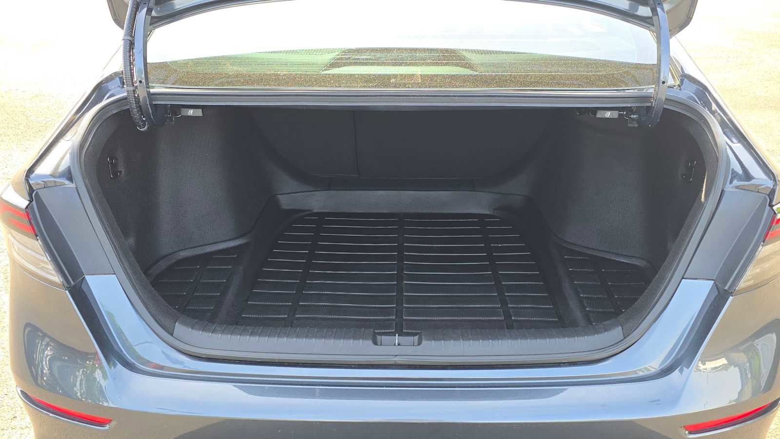 Used 2023 Honda Accord EX image 14