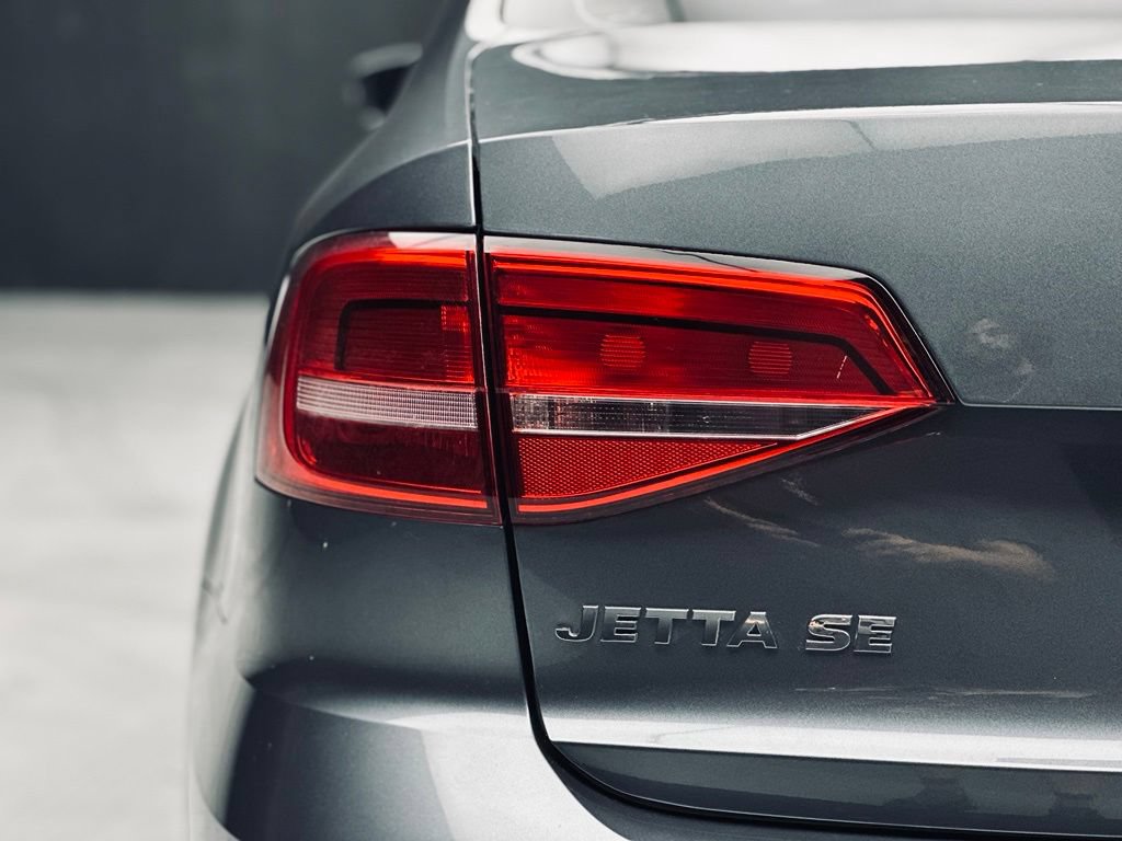 Used 2015 Volkswagen Jetta TDI SE FWD image 15