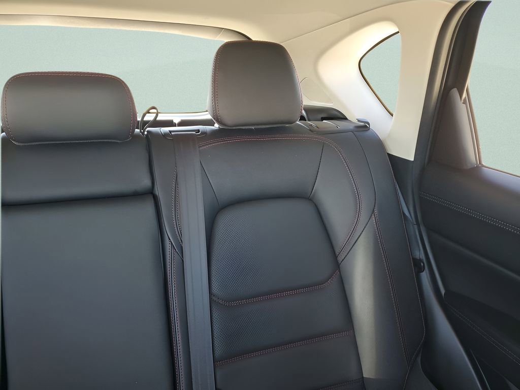 Used 2025 MAZDA CX-5 Carbon Edition image 14