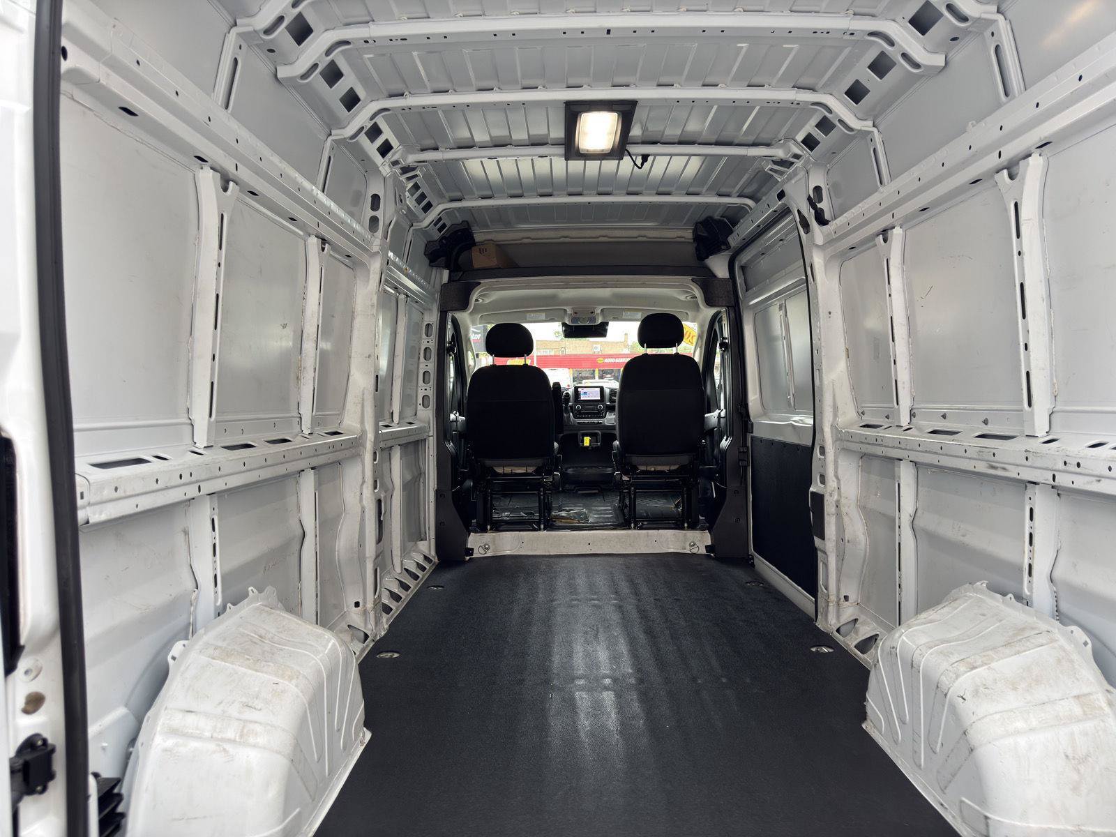 Used 2025 RAM ProMaster 2500 w/ Convenience Group FWD image 6