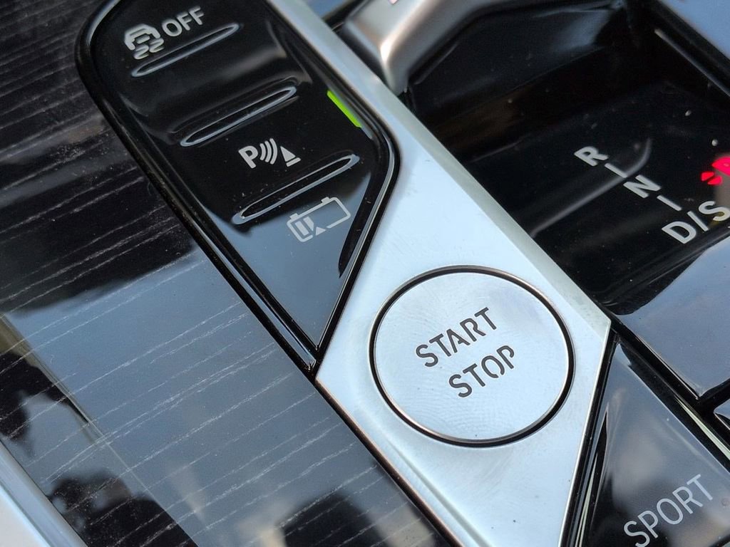 New 2026 BMW X5 xDrive50e w/ M Sport Package image 28