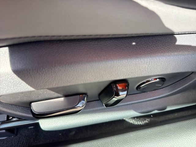 Used 2025 Lexus ES 350 w/ Premium Package image 26