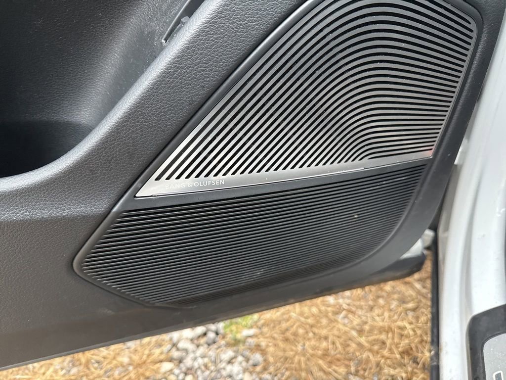 Used 2024 Audi RS Q8 image 8